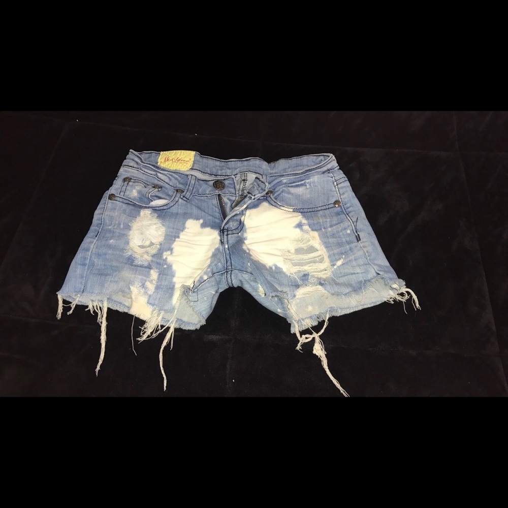 Distressed shorts